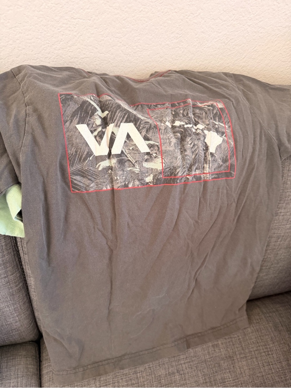Boys RVCA shirts bundle - Picture 10 of 12